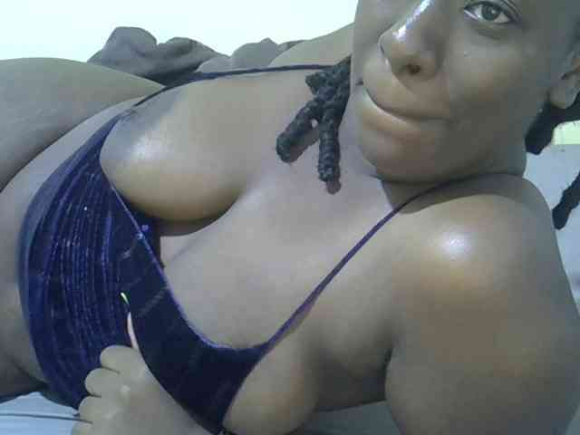 Curvycrush1 webcam
