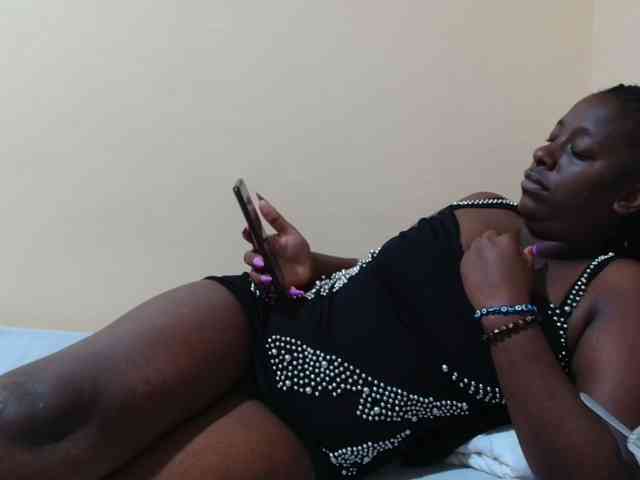 Curvycrush1 webcam