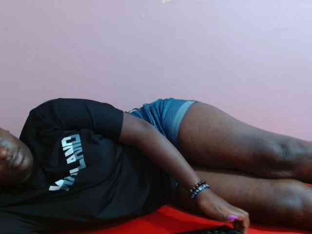 Curvycrush1 webcam