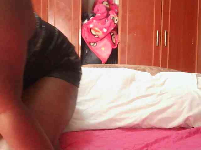Curvycrush1 webcam