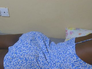 Petitebunni Porn Show