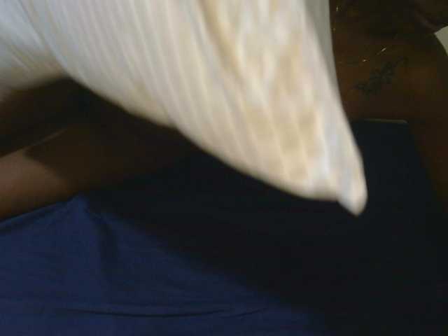 Petitebunni live cam on BongaCams
