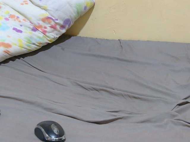 Petitebunni live cam on BongaCams