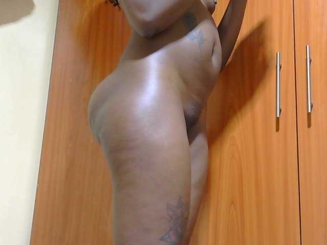 Petitebunni live cam on BongaCams