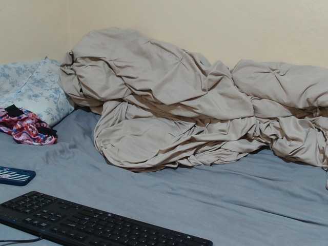 Petitebunni live cam on BongaCams