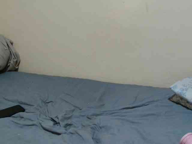 Petitebunni webcam
