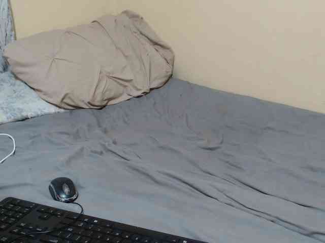 Petitebunni webcam