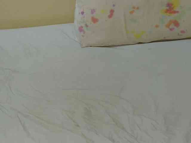 Petitebunni webcam