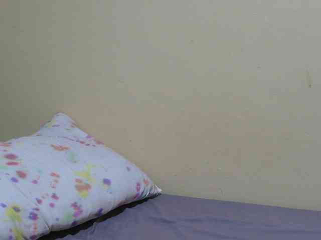 Petitebunni webcam