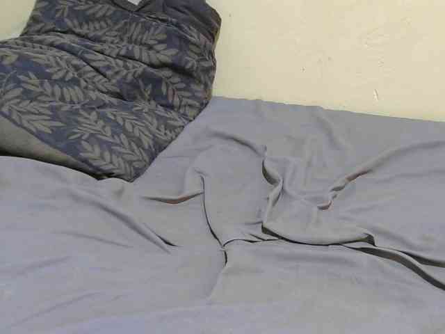 Petitebunni webcam