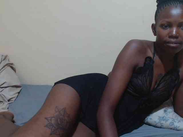 Petitebunni webcam