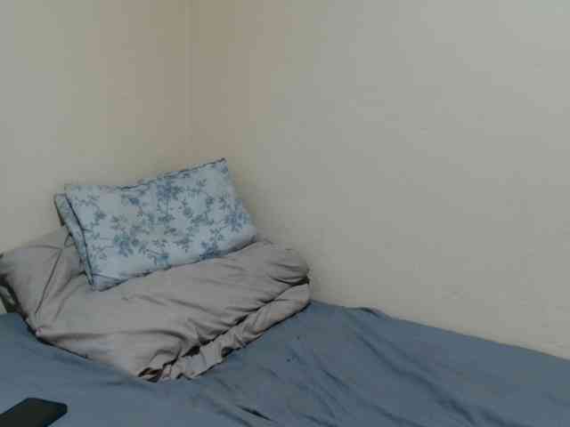 Petitebunni webcam