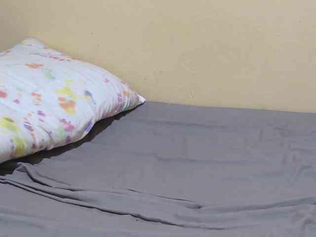 Petitebunni webcam