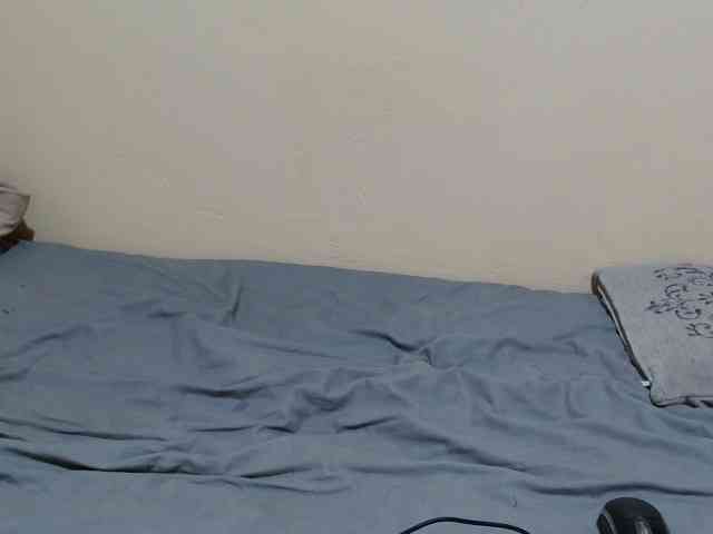 Petitebunni webcam
