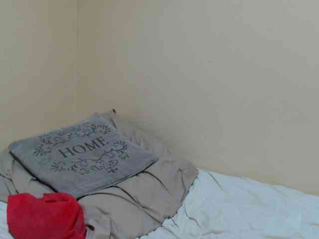 Petitebunni webcam