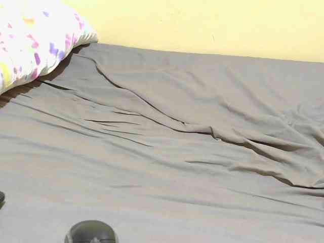 Petitebunni webcam