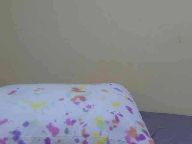 Petitebunni webcam