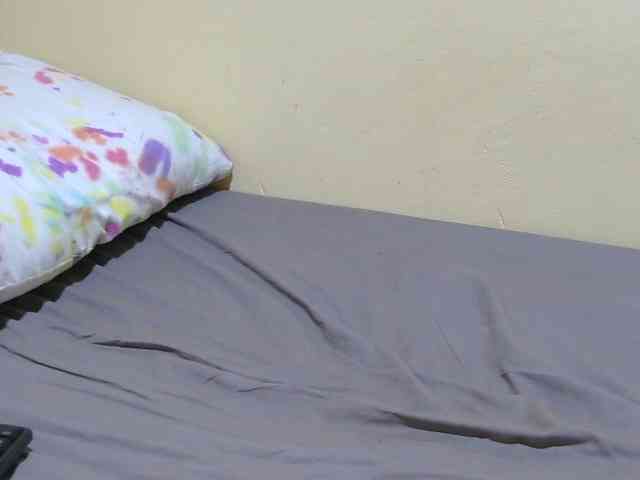 Petitebunni webcam
