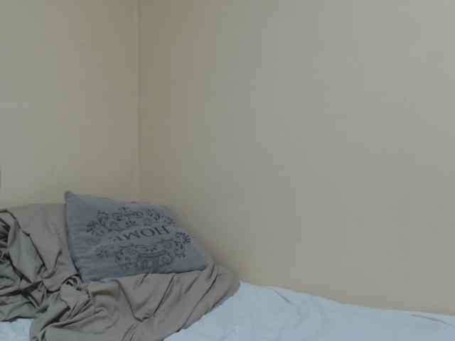 Petitebunni webcam