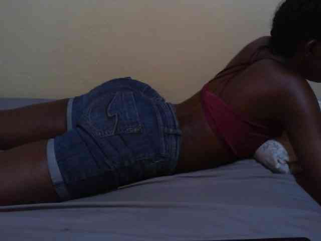 Petitebunni webcam