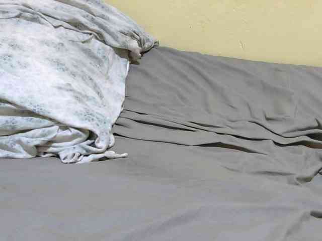 Petitebunni webcam