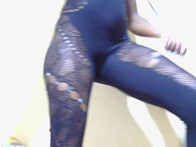 Petitebunni webcam