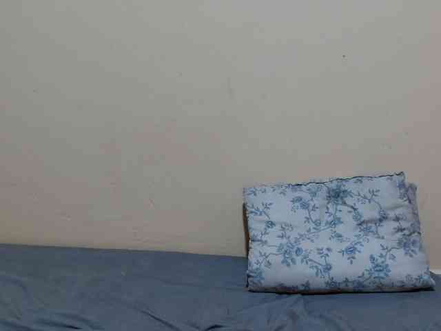 Petitebunni webcam