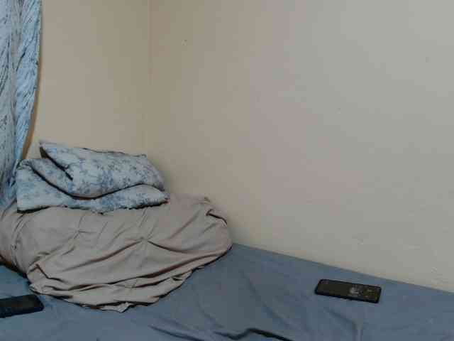 Petitebunni webcam