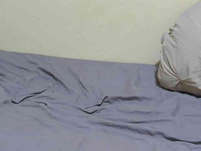 Petitebunni webcam
