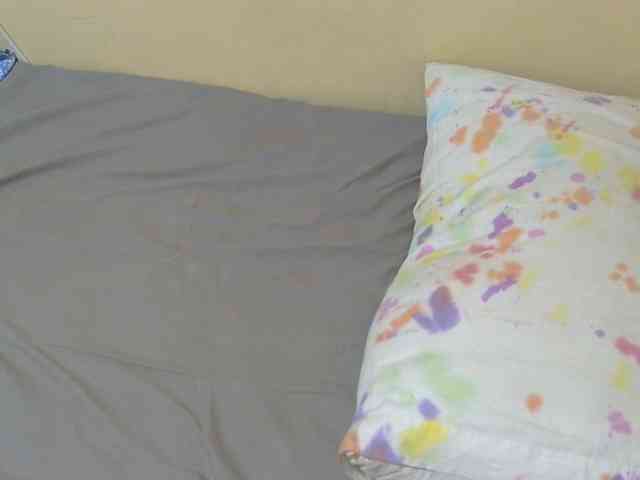 Petitebunni webcam
