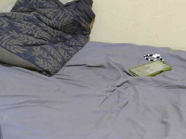 Petitebunni webcam