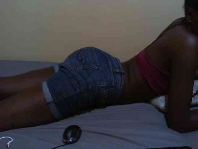 Petitebunni webcam