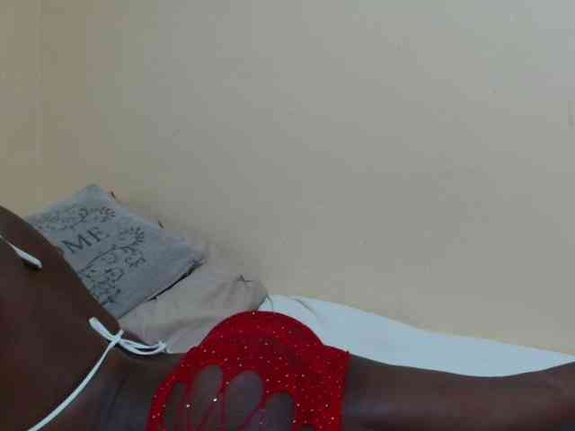 Petitebunni webcam
