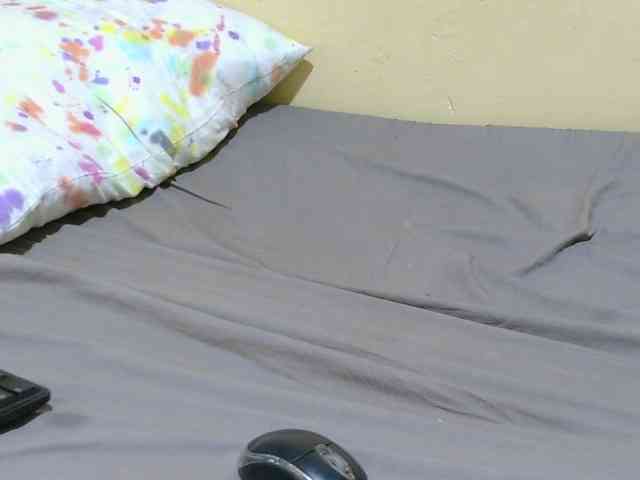Petitebunni webcam