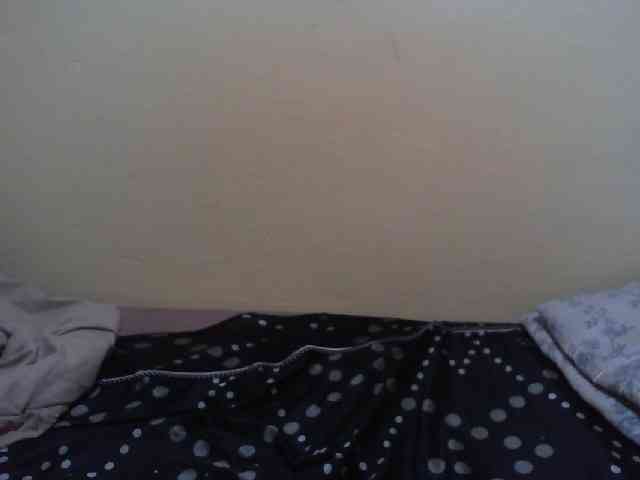 Petitebunni webcam