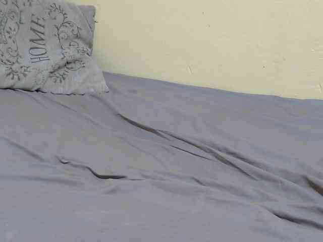Petitebunni webcam