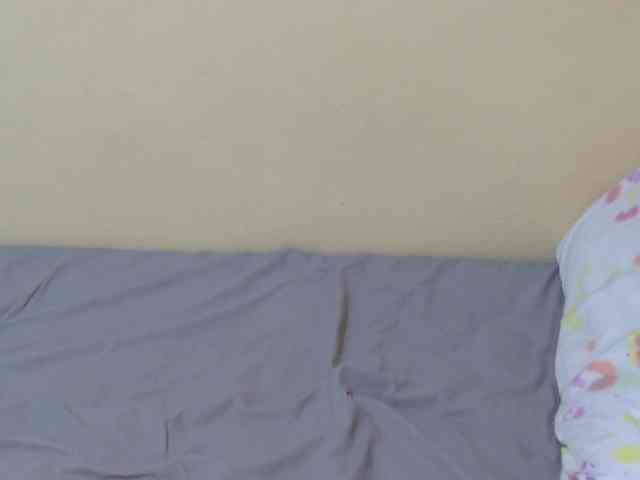 Petitebunni webcam
