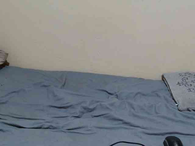Petitebunni webcam