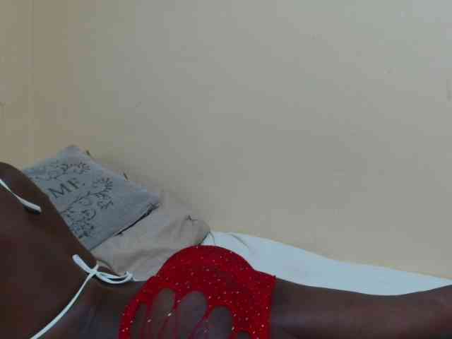 Petitebunni webcam