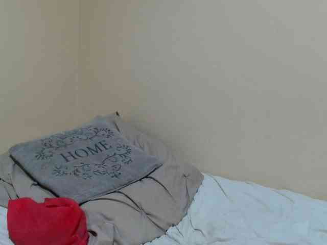Petitebunni webcam