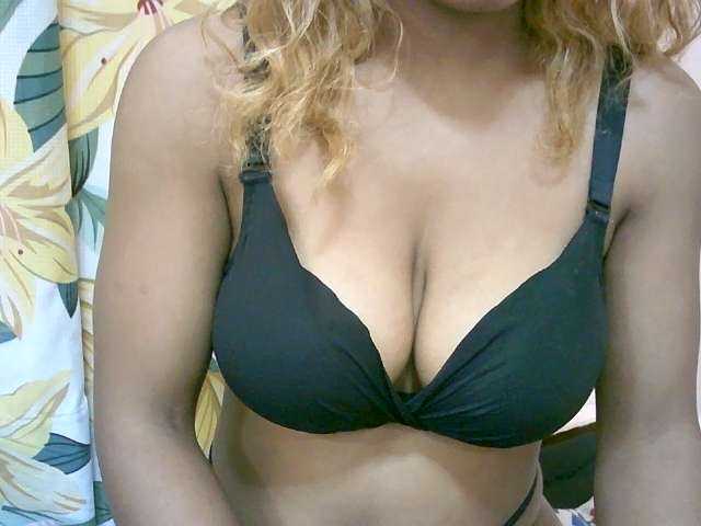 BelliBellaha live webcam show