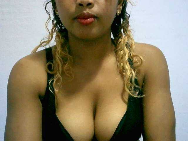 BelliBellaha live cam on BongaCams