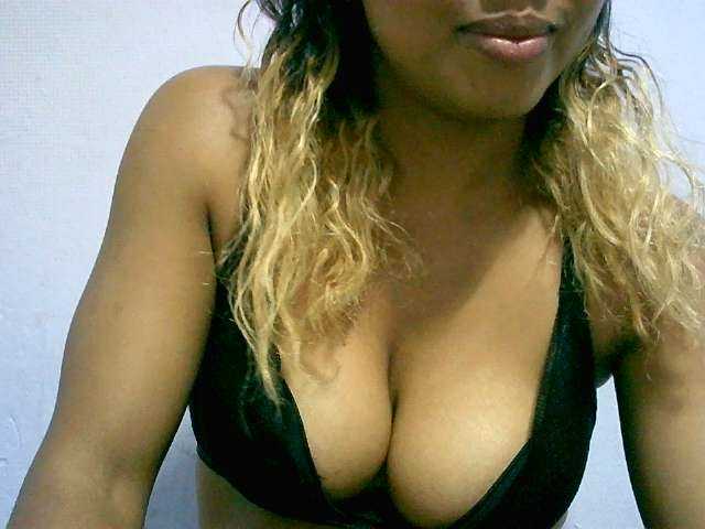 BelliBellaha live cam on BongaCams