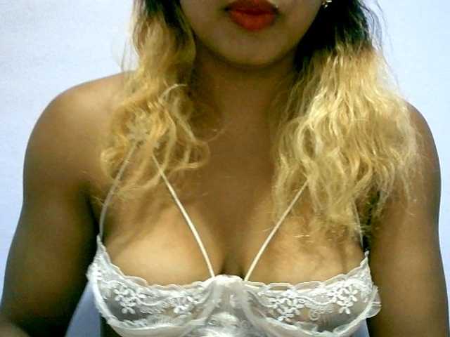 BelliBellaha live cam on BongaCams