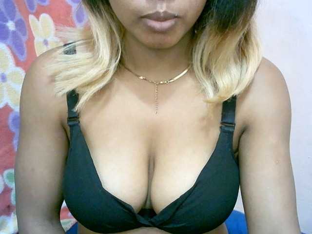 BelliBellaha live cam on BongaCams