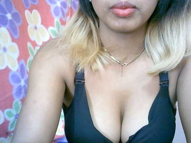 BelliBellaha live cam on BongaCams