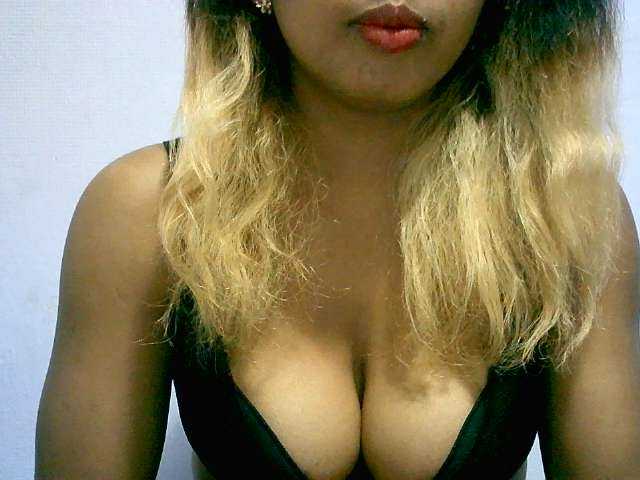 BelliBellaha live cam preview