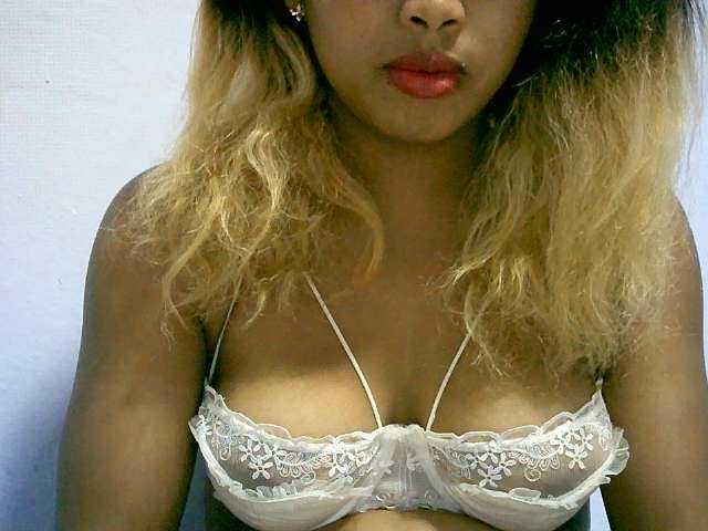 BelliBellaha live cam on BongaCams