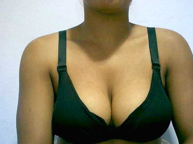 BelliBellaha live cam on BongaCams