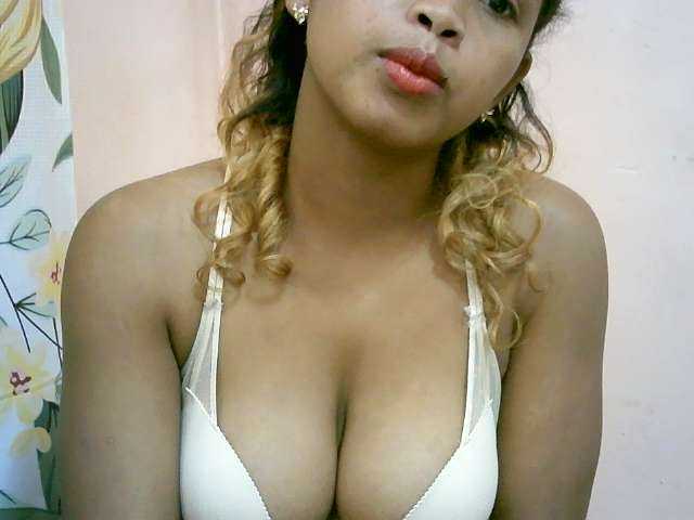 BelliBellaha live cam on BongaCams